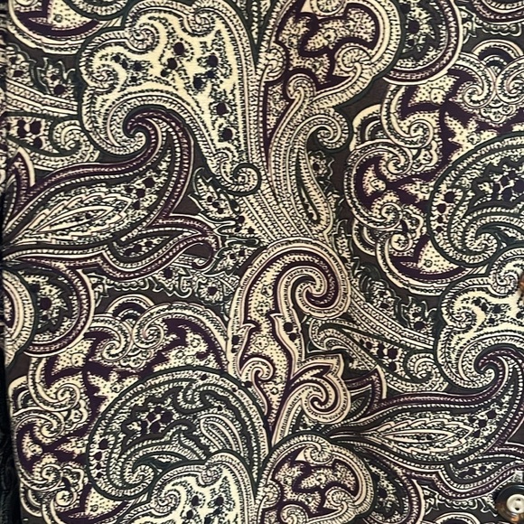 Sag Harbor gold, and burgundy button down top with 1 front pocket. 16 - Picture 6 of 11